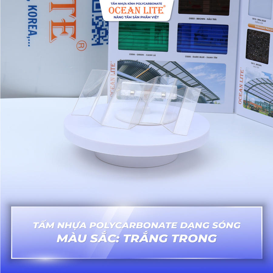Tấm Poly Sóng Vuông trắng trong