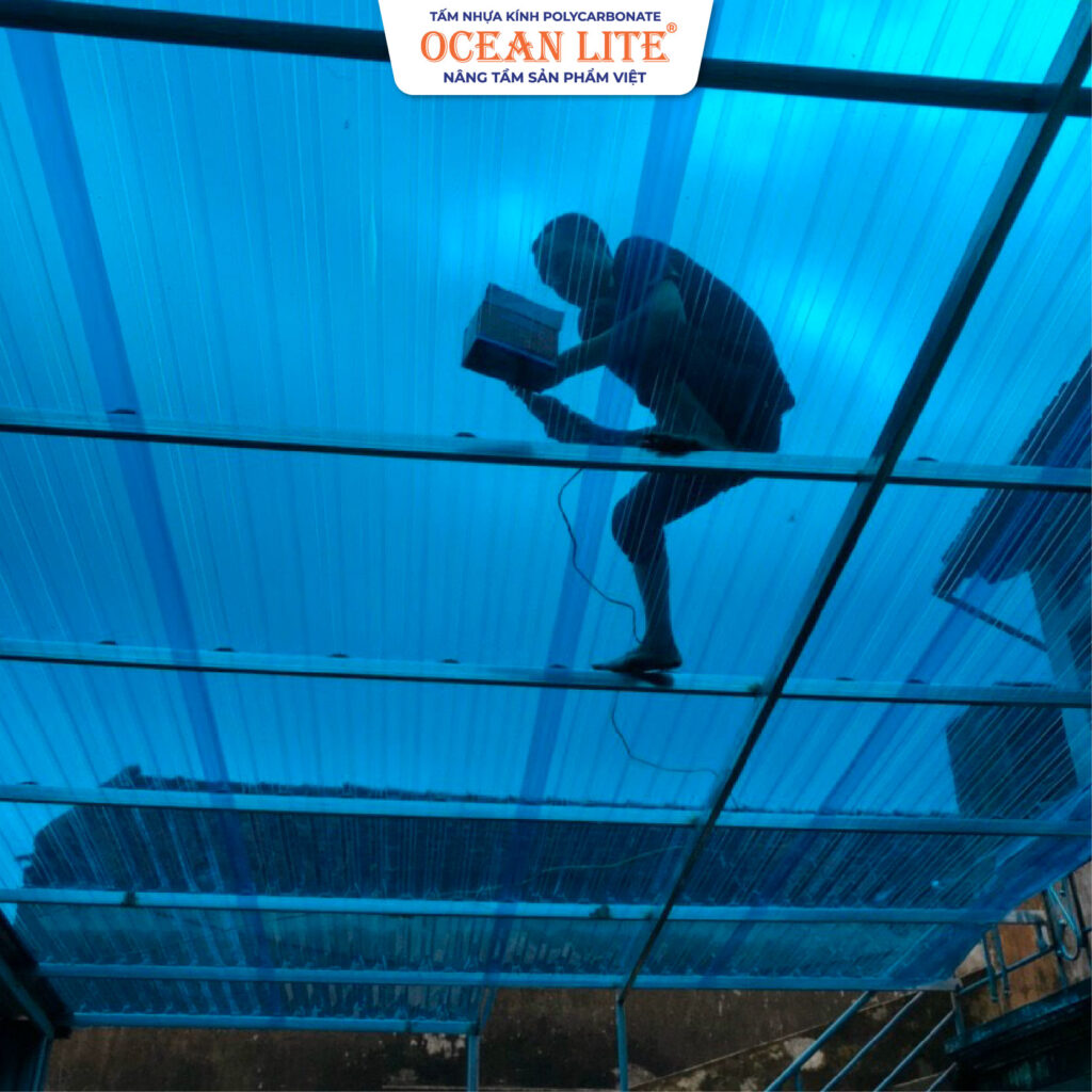 Ứng dụng tôn nhựa lấy sáng 4