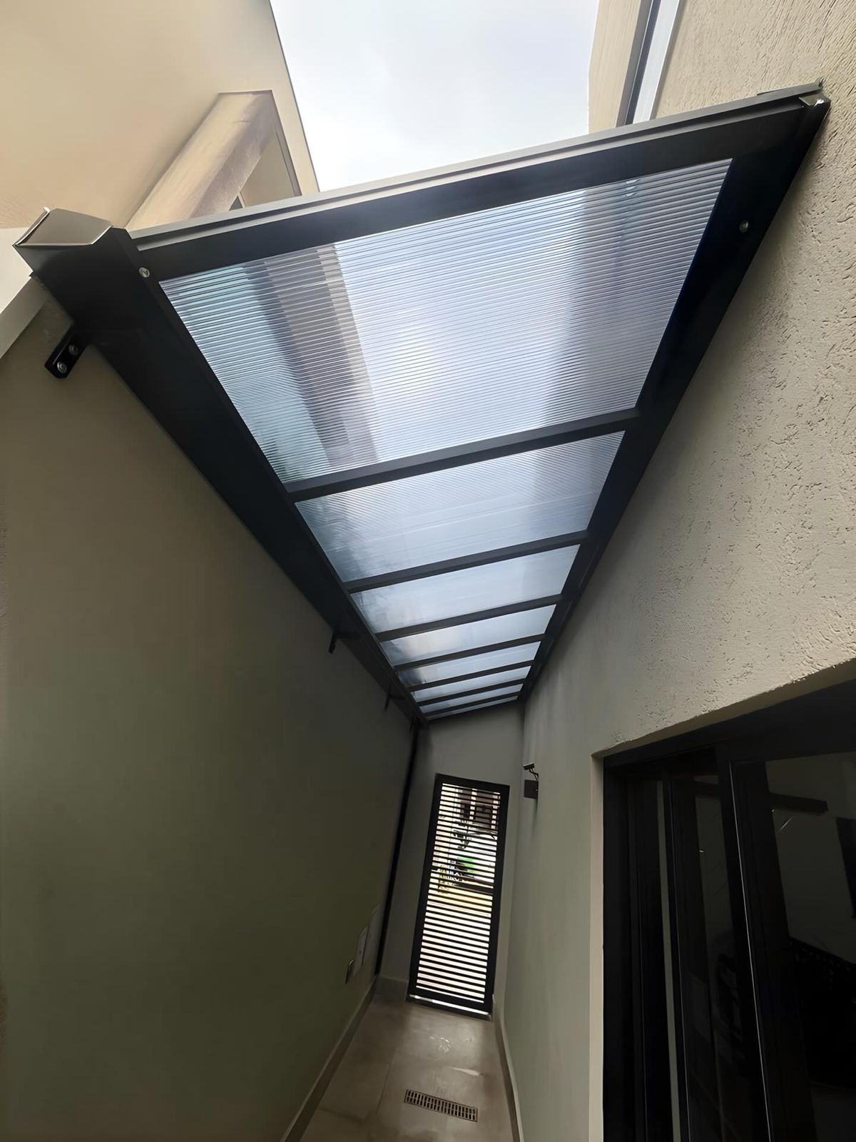 Ứng dụng tấm polycarbonate rỗng 6mm
