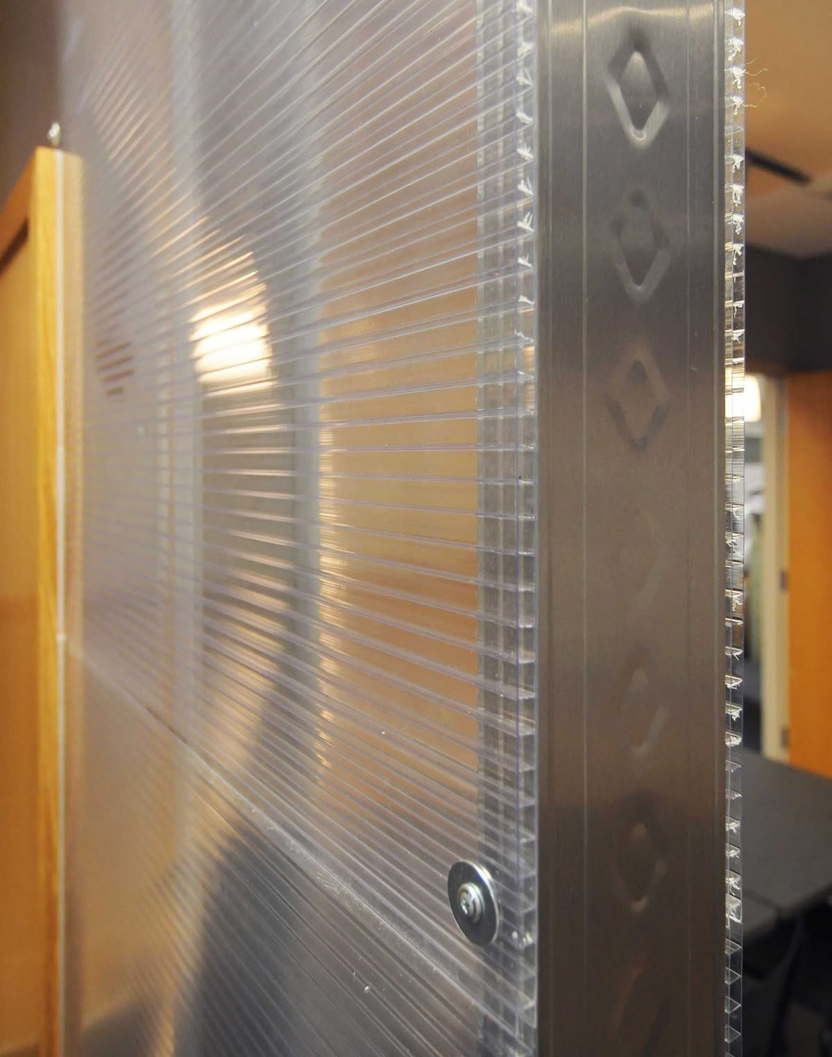 Ứng dụng tấm polycarbonate rỗng 6mm