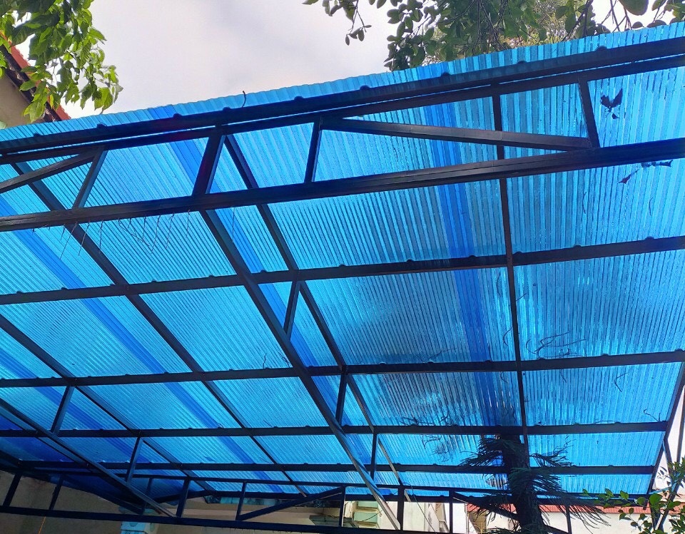 Tấm nhựa lấy sáng nhà xưởng polycarbonate dạng sóng