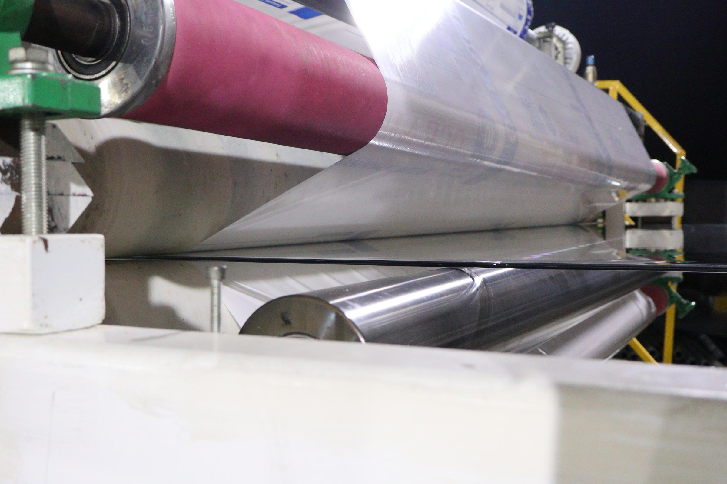 Sản xuất tấm polycarbonate chống tĩnh điện